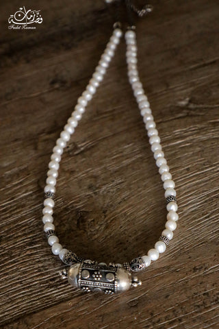 Amulets necklace with Pearl stone
