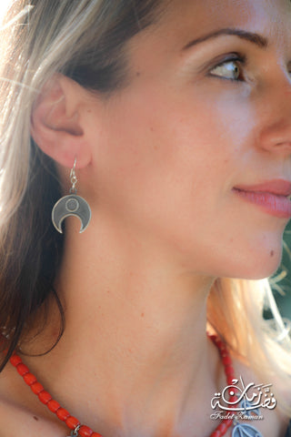 Amulet earring (half moon)